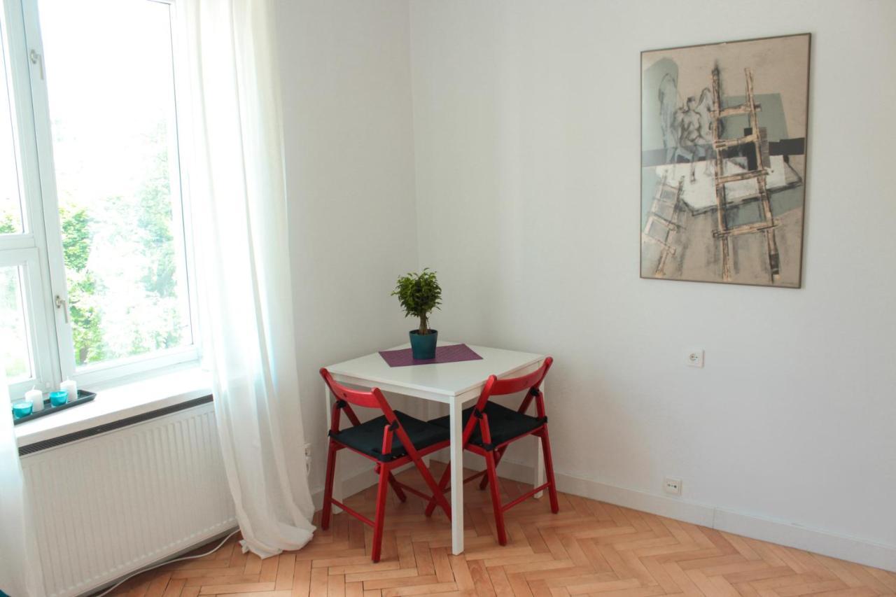 Art Modern Old City Apartment Warsaw Exterior photo